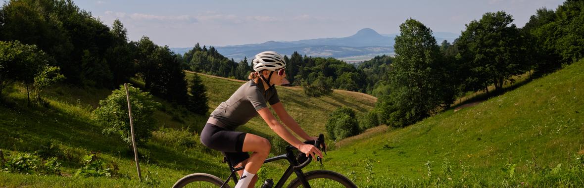 Image bannière de la formation Le développement du Gravel : la revanche des territoires de bocage. Comment le Gravel a permis de (re)valoriser des destinations non marketées vélo ? 