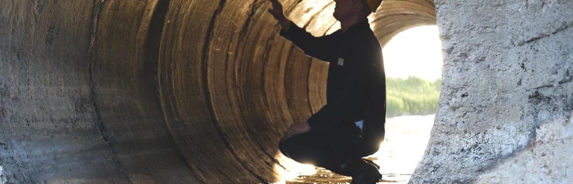 Image bannière de la formation Travailler dans les métiers de l'eau : un long fleuve tranquille ou des remous en cascades ?