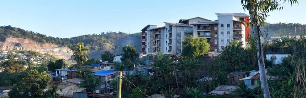 Image bannière de la formation Résorption du bidonville à Mayotte, des quartiers qui ne disparaissent pas mais qui se « réinventent »