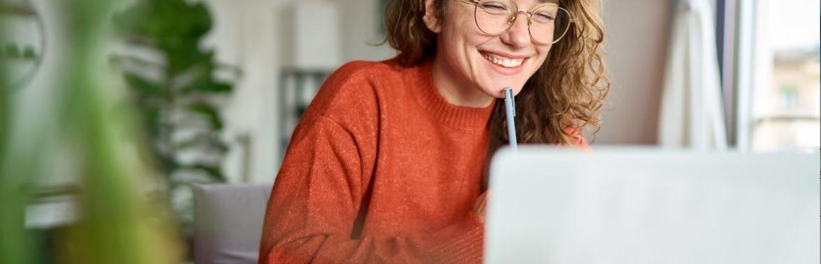Image bannière de la formation Conseils et astuces pour optimiser l’ergonomie de son poste de travail au bureau et à la maison