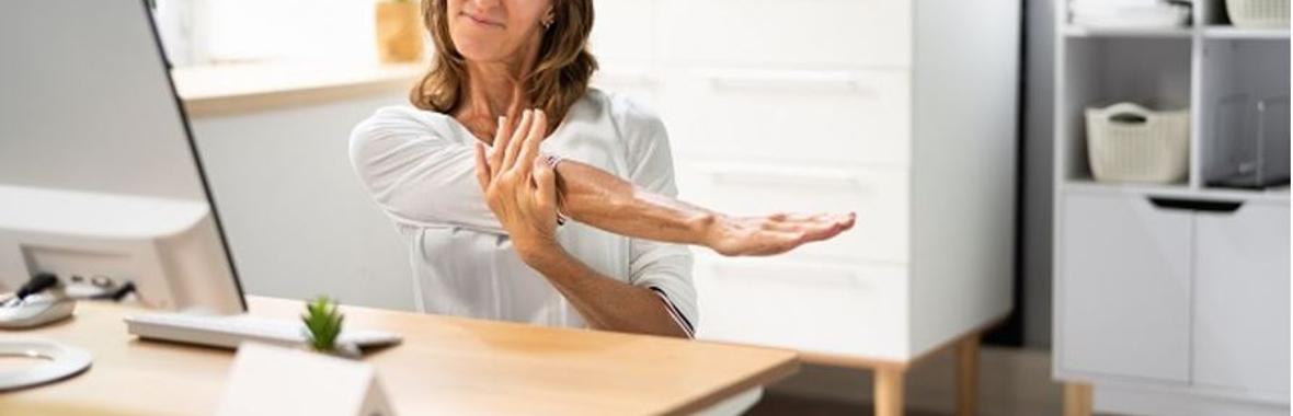 Image bannière de la formation [Atelier participatif] Yoga sur Chaise : S'ouvrir et se régénérer pour la rentrée !!! 